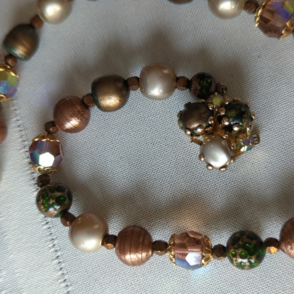 Beads on string - Picture 2 of 8